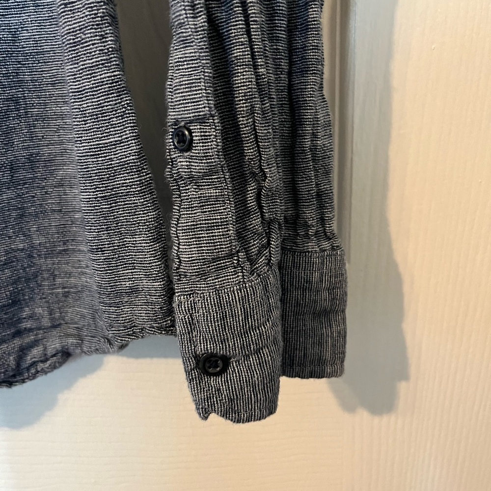 Old Navy Button Up Shirt - Picture 2 of 5